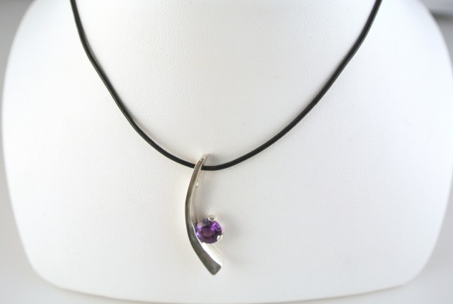 Sterling Silver Amethyst Pendant